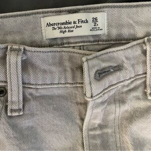 Abercrombie & Fitch 90’s Relaxed Jeans in Size 2 Regular